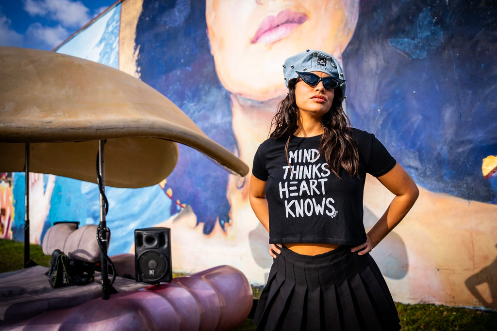 Cropped Top Tee - Mind Thinks Heart Knows (Black)